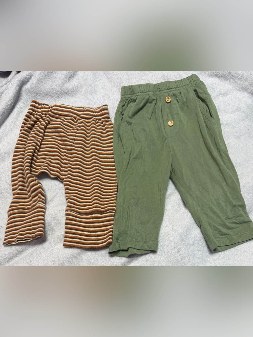 kate quinn Olive Green Pull-On Pants with Button Detail